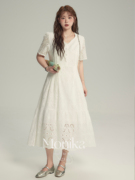 摩妮卡大码女装小白裙子，2024夏装胖mm显瘦白色蕾丝短袖连衣裙