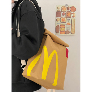 网红麦当劳书包2023纸袋背包女双肩包大容量包包大学生上课包
