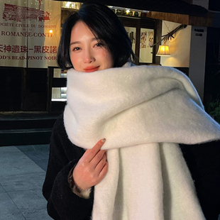韩版纯色加厚大围巾，女冬季高级感白色，百搭懒人披肩围脖保暖