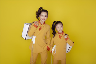 上海展会母女装潮拍亲子装影楼正版摄影工作室亮色时尚服饰
