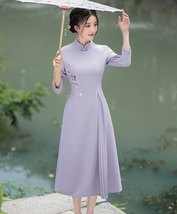 奥黛旗袍连衣裙2024年秋季茶服蚀骨秋紫色新式中袖年轻款改良
