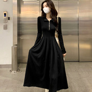 黑色长袖连衣裙女春秋季2024小众半拉链设计收腰显瘦中长款裙
