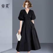 帝柔夏季欧美时尚气质V领纯色连衣裙法式复古黑色显瘦A字裙子