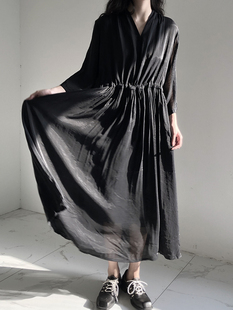 陆与山屿2023年夏季天丝棉工艺连衣裙山本暗黑设计感黑色长裙