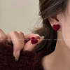 新年植绒爱心耳环小众设计感高级红色耳钉女2024复古独特耳饰