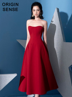 美式极简抹胸大红色一片式个性原创设计小礼服，大气简约a字大摆裙