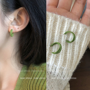 简约小巧绿色c形耳钉女百搭韩国气质，耳圈耳环森系高级大气耳饰潮