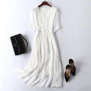 优雅气质白色v领真丝连衣裙，夏季收腰显瘦桑，蚕丝仙女甜美长裙