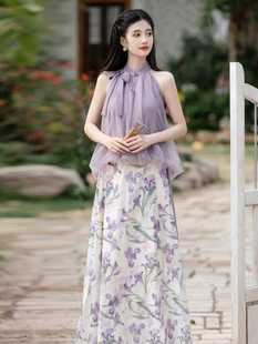 云南旅游度假拍照好看的穿搭女装，绝美紫色油画，碎花连衣长裙子套装