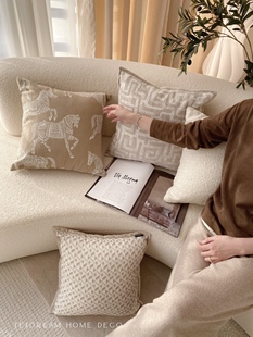 texdream态度迷宫系列，提花抱枕现代中古沙发，客厅皮草靠垫枕套