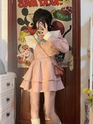 精致甜美设计感娃娃，领撞色拼接短款外套+收腰蓬蓬裙甜美粉色套装