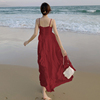 海边红裙旅游沙漠穿搭吊带，连衣裙适合大理洱海，拍照的红色沙滩裙女