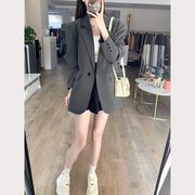 灰色西装外套女春秋季高级小众设计感韩版休闲小个子廓形西服