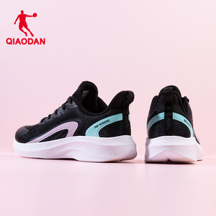 中国乔丹女运动鞋跑步鞋夏季网面透气咻科技软底情侣黑色休闲跑鞋