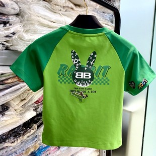 地球店绿色卡通兔子修身短袖，上衣女夏字母(夏字母，)印花拼色插肩袖t恤