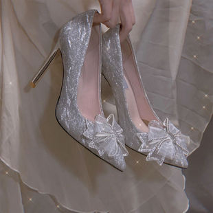 法式名媛水晶鞋2023银色婚鞋水钻蝴蝶结尖头，高跟鞋女细跟单鞋