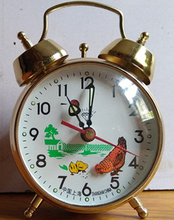 七夕创意--  全铜齿轮92年产红色外壳小鸡吃米钻石牌机械闹钟