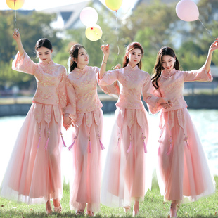 中式伴娘服女2024冬季姐妹团装国风高级感秀禾礼服粉色伴娘裙