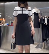 卡路约翰品牌女装夏季黑白相间，修身气质高雅短袖连衣裙