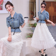 韩版夏装法式复古翻领泡泡袖系腰带牛仔衬衫，搭配网纱半裙套装