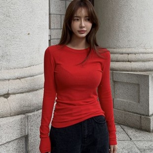 韩国东大门红色洋气女式长袖，显瘦百搭长款t恤春秋冬装针织打底衫