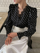 韩国 高级设计感小众复古淑女V领蕾丝拼接雪纺上衣波点长袖衬衣