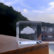 日系治愈小物件下雨的云朵水晶立方电脑，桌面摆件创意走心生日礼物