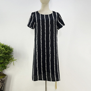 竖条纹仿真丝连衣裙黑色宽松气质，短袖大版年轻杭州品牌直筒裙