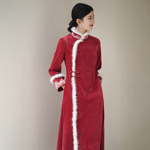 初蝉中国风红色旗袍连衣裙女冬季气质高贵新中式长款大衣外套