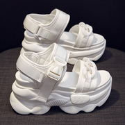 坡跟凉鞋女夏小个子，2023年婚纱神器松糕鞋，运动厚底增高罗马鞋