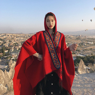 青海西藏云南旅游拍照民族风，开叉披肩女秋冬连帽超大红色斗篷披风