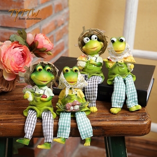 田园卡通动物桌面装饰可爱的格子青蛙吊脚摆件 树脂摆件装饰品