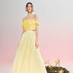 越南小众品牌LEGER 2023年冬季清新柠檬黄镂空百褶套装裙