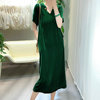 优雅气质绿色真丝丝绒连衣裙，女夏季宽松显瘦欧货短袖，v领中长裙子