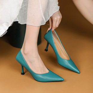 蓝色细跟高跟鞋女秋季气质，浅口尖头设计感通勤素面ol细跟单鞋
