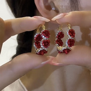 精致闪耀红色玫瑰花耳环小众设计感百搭耳扣简约时尚洋气耳饰耳钉