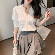韩国白色雪纺衬衫女设计感小众夏季钩花镂空v领气质洋气百搭衬衣