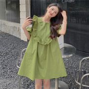 绿色连衣裙女夏季韩版木耳边泡泡袖娃娃裙，小个子休闲宽松小众设计