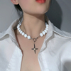 ins潮变色珍珠十字架项链女小众设计感个性夸张串珠简约大锁骨链