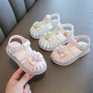 女童宝宝凉鞋0-1-3岁小女孩公主夏季最时尚软底防滑学步鞋子