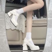 法式玛丽珍小众，设计2023高级感粗跟白色方头，气质百搭高跟女鞋