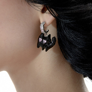 小众设计感甜酷复古感黑色猫咪耳钉S925银针粉色闪钻小猫耳环耳坠