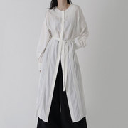 韩国chic极简主义秋季温柔圆领，压褶设计系带，收腰长袖衬衫连衣裙