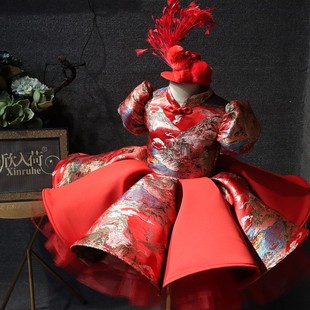 女童中国风走秀演出服，重工元旦新年主持人礼服，裙高端红色蓬蓬裙