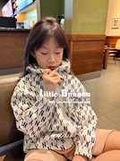 韩国韩系童装男女童儿童春秋，款长袖满印连帽拉链实用风衣外套上衣