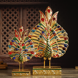 东南亚风情金箔孔雀摆件桌面装饰泰国木雕家居饰品客厅玄关摆设