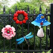 户外花园庭院墙上铁艺墙面，装饰品挂件花朵，蝴蝶幼儿园阳台壁挂壁饰