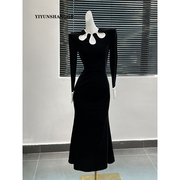黑色丝绒长袖连衣裙女冬季长裙，赫本风法式高级感气质鱼尾礼服裙子