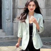 七分袖浅绿色西装外套女2023春夏，韩版休闲小众设计感西服上衣