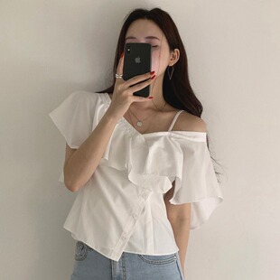 韩国chic夏季设计收腰短款衬衫，女小众荷叶，边拼接一字领露肩上衣